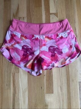 Athleta Printed Run With It 3.5” Short